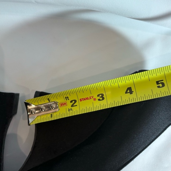 YVES SAINT LAURENT Sz 9 Pointy Wedges Ruffle Detail Made in Italy Leather Insole - Picture 6 of 9